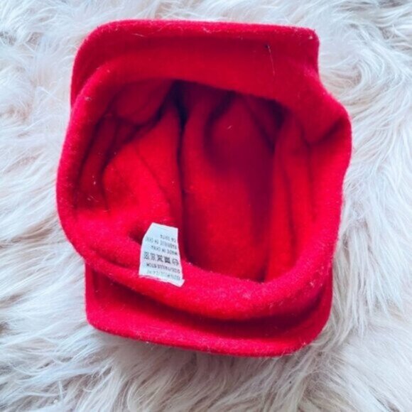 Vintage Wool Cloche Hat with Flower Accent piece 1920's/1930's Style- Red - Picture 8 of 16